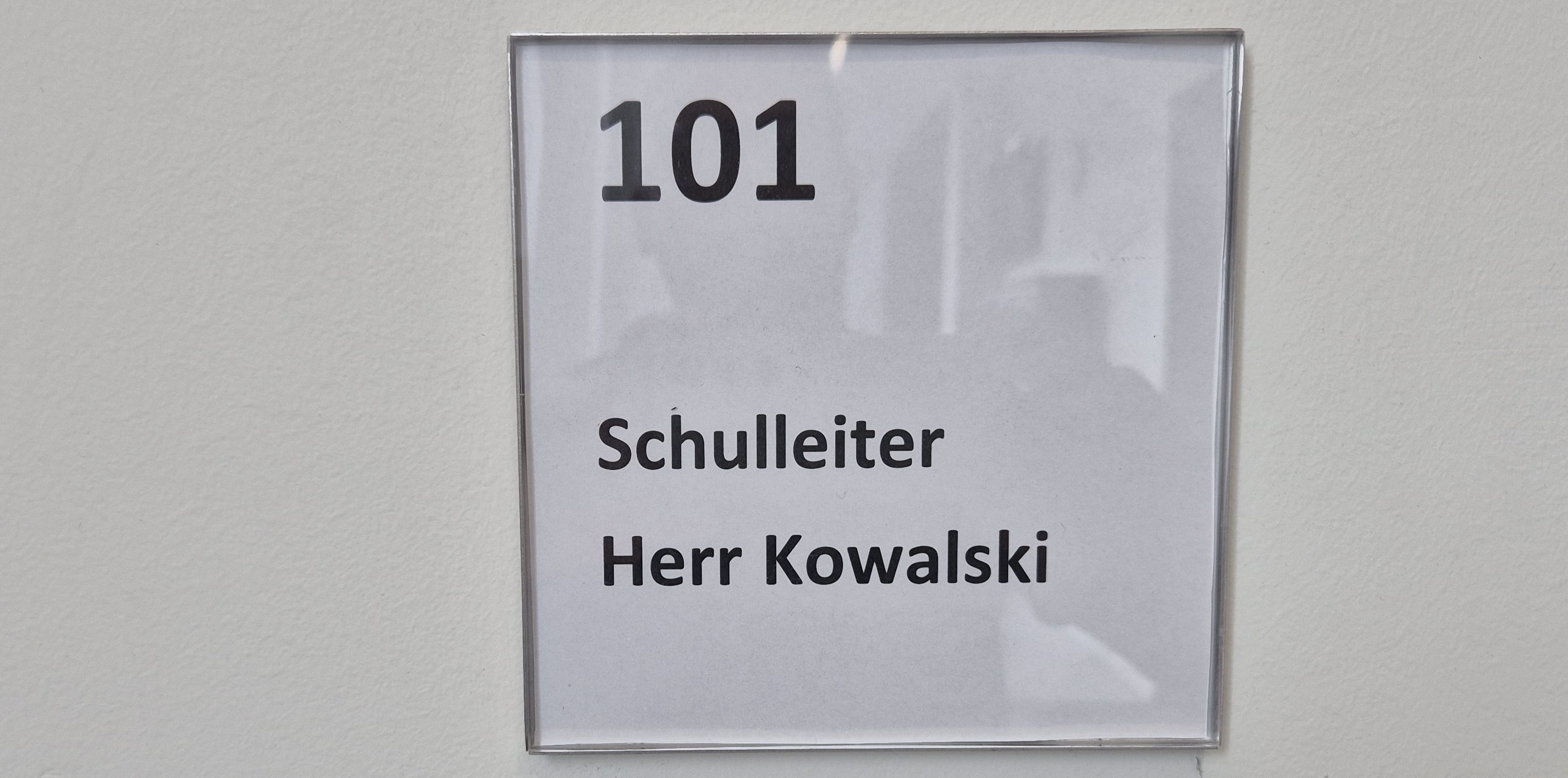 Tuerschild101