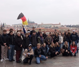 25JuChPrag00